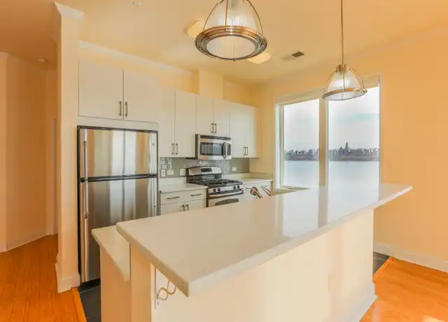 Property at 5 Main St Unit 513, Edgewater, NJ, 07020, 2 beds, 2 baths, [object Object]