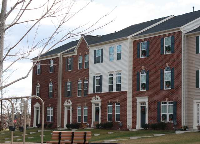 Photo of 42956 Miltec Ter, Chantilly, VA 20152