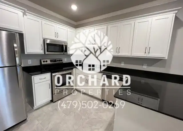 Property at 1901 E Brookview Cir Unit 107, Siloam Springs, AR, 72761, 2 beds, 1 bath, [object Object]