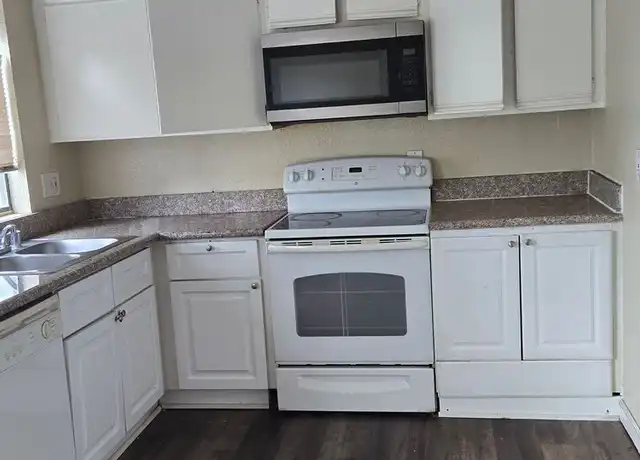 Property at 248 Yale St Apt 19, Hemet, CA, 92544, 2 beds, 2 baths, [object Object]