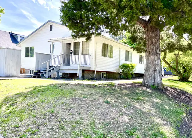 Property at 706 M Ave Unit 2, La Grande, OR, 97850, 2 beds, 2 baths, [object Object]