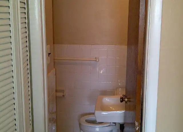 Property at 622 S White Horse Pike Unit 15, Audubon, NJ, 08106, 1 bed, 1 bath, [object Object]