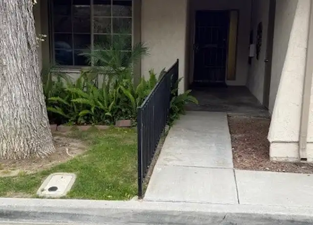 Property at 26851 Oak Branch Cir, Newhall, CA, 91321, 2 beds, 2 baths, [object Object]
