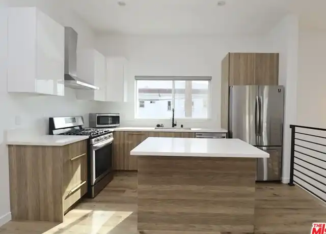 Property at 4601 Pickford St Unit 4601, Los Angeles, CA, 90019, 4 beds, 4.5 baths, [object Object]