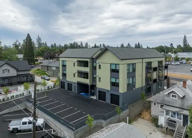 Property at 717 East 29th Avenue - 717 E 29th Ave, Spokane, WA, 99203, 0-1 beds, 1 bath, [object Object]