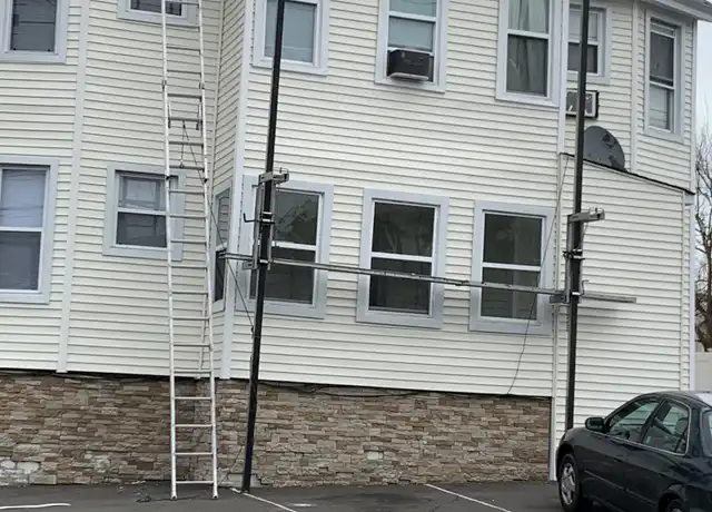 Property at 108 Lockwood Ave, Stamford, CT, 06902, 1 bed, 1 bath, [object Object]