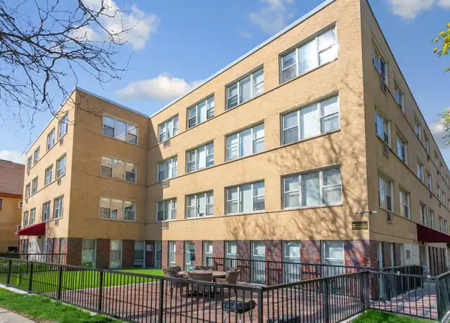 Property at 1303 W Estes Ave Unit 2W, Chicago, IL, 60626, 3 beds, 1.5 baths, [object Object]