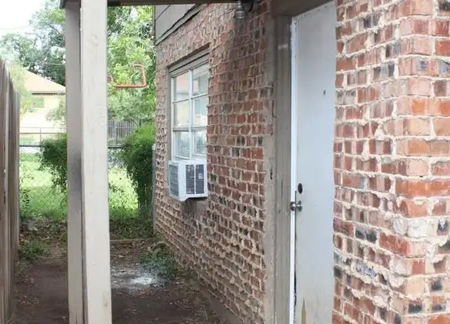Property at 220 N Adams St, San Angelo, TX, 76901, 1 bed, 1 bath, [object Object]