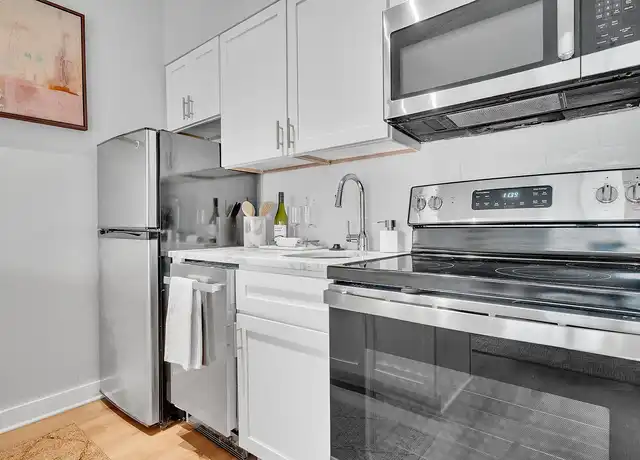 Property at TRELLIS LAKE POINTE Apartments - 2770 Yorkmont Rd, Charlotte, NC, 28208, 1-2 bed, 1-2 bath, [object Object]