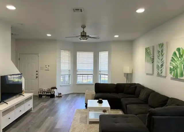 Property at 2009 S 10th St Unit 1, Waco, TX, 76706, 2 beds, 2.5 baths, [object Object]