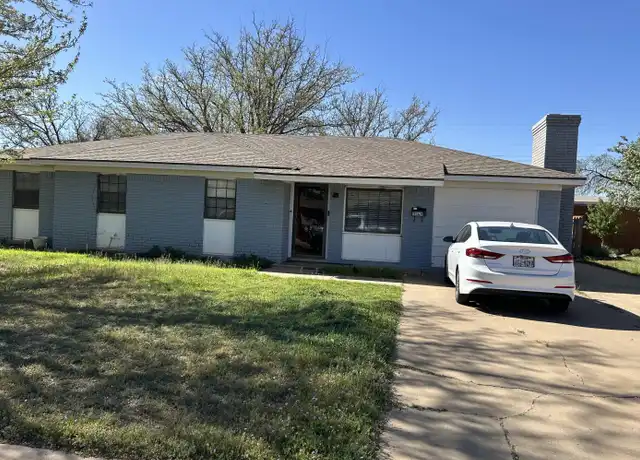 Property at 4809 8th St, Lubbock, TX, 79416, 4 beds, 2 baths, [object Object]