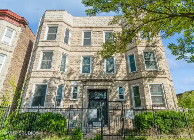 Property at 3406 W Walnut St Unit 3W, Chicago, IL, 60624, 4 beds, 1 bath, [object Object]