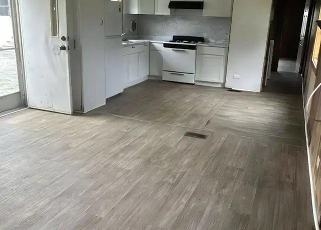 Property at 3489 W 100 S Unit 9, Warsaw, IN, 46580, 3 beds, 1 bath, [object Object]