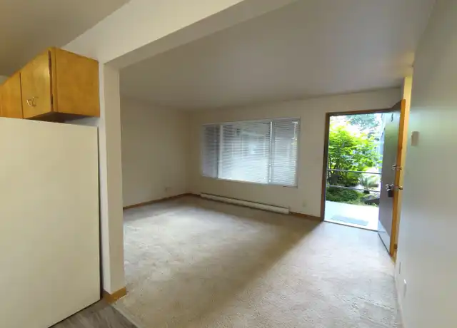 Property at 3200 NE 140th St Unit 05, Seattle, WA, 98125, 1 bed, 1 bath, [object Object]