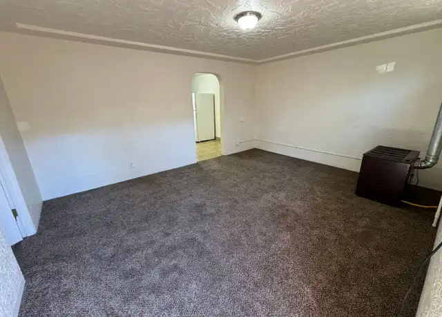 Property at 727 SW 1st St #3, Pendleton, OR, 97801, 2 beds, 1 bath, [object Object]
