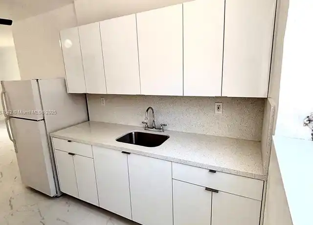 Property at 25 Navarre Ave Unit 2, Coral Gables, FL, 33134, 1 bed, 1 bath, [object Object]