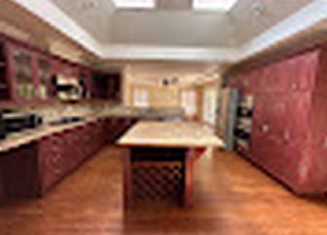 Photo of 555 Clark Ct, Los Altos, CA 94024