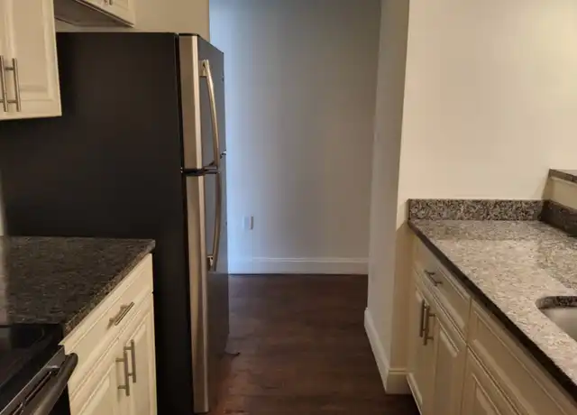 Property at 113 W 8th St Unit 2, Wilmington, DE, 19801, 2 beds, 1 bath, [object Object]
