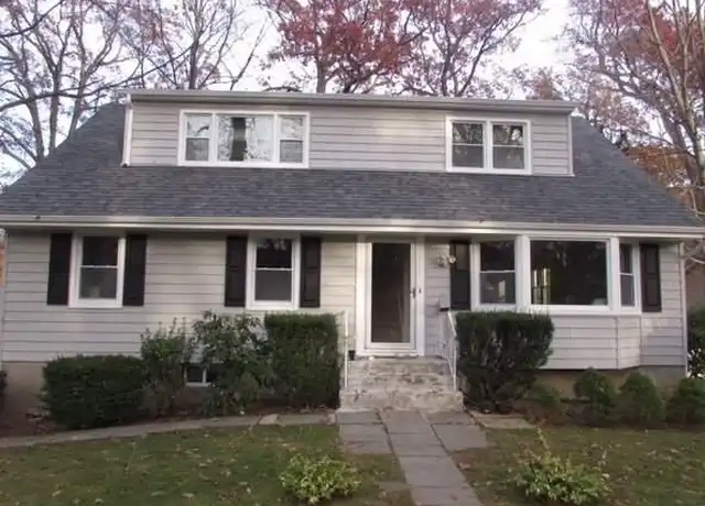 Property at 52 Engelke Ave Unit 2, Huntington Station, NY, 11746, 2 beds, 1 bath, [object Object]