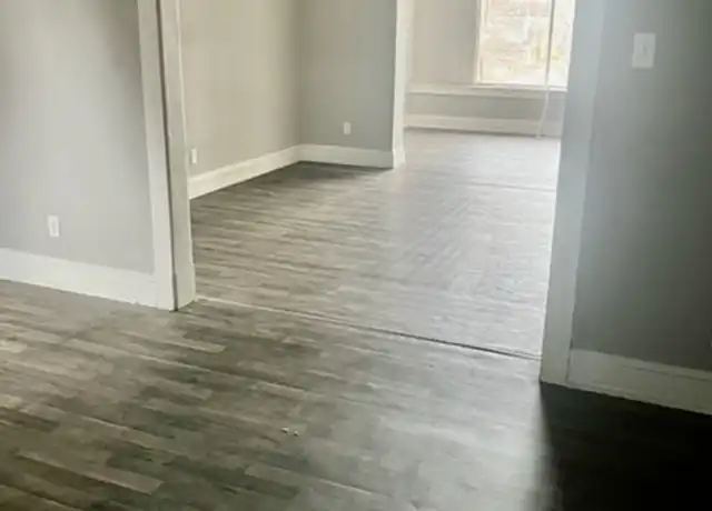 Property at 509 W High St Unit 202, Elkhart, IN, 46516, 2 beds, 1 bath, [object Object]
