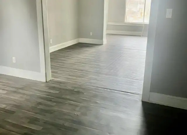 Property at 509 W High St Unit 202, Elkhart, IN, 46516, 2 beds, 1 bath, [object Object]