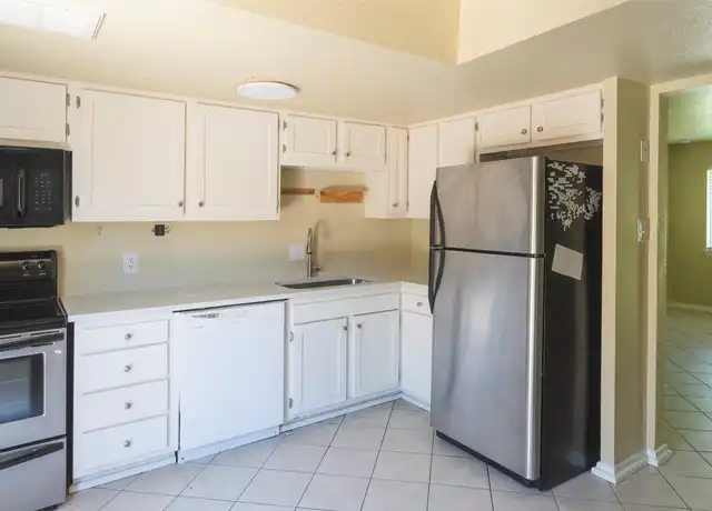 Property at 8809 Dawnridge Cir Unit 102, Austin, TX, 78757, 2 beds, 1.5 baths, [object Object]