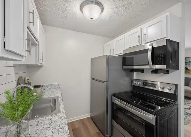 Property at The Woodridge Collection - 3975 Woodridge Blvd, Fairfield, OH, 45014, 2 beds, 1 bath, [object Object]
