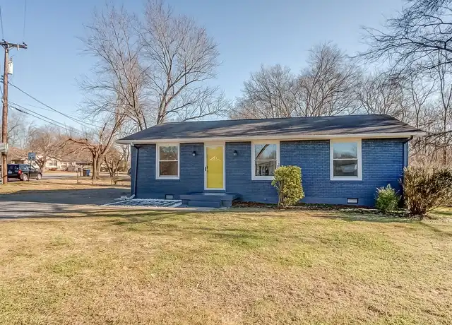 Property at 100 Cole Dr, Hendersonville, TN, 37075, 3 beds, 1 bath, [object Object]