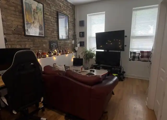 Property at 1633 N Honore St Unit 2F, Chicago, IL, 60622, 1 bed, 1 bath, [object Object]