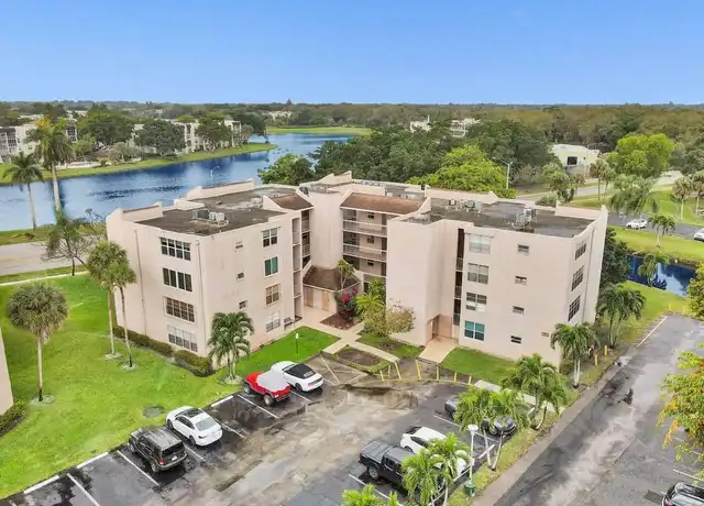 Property at 9440 Tangerine Pl #103, Davie, FL, 33324, 2 beds, 2 baths, [object Object]