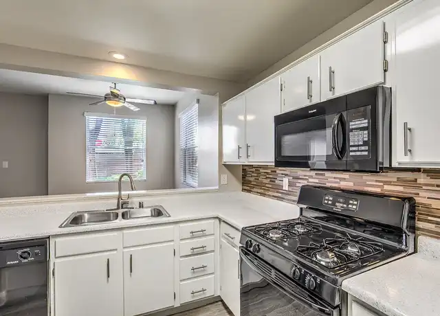 Property at Madison at Black Mountain - 640 E Horizon Dr, Henderson, NV, 89015, 2-3 beds, 2 baths, [object Object]