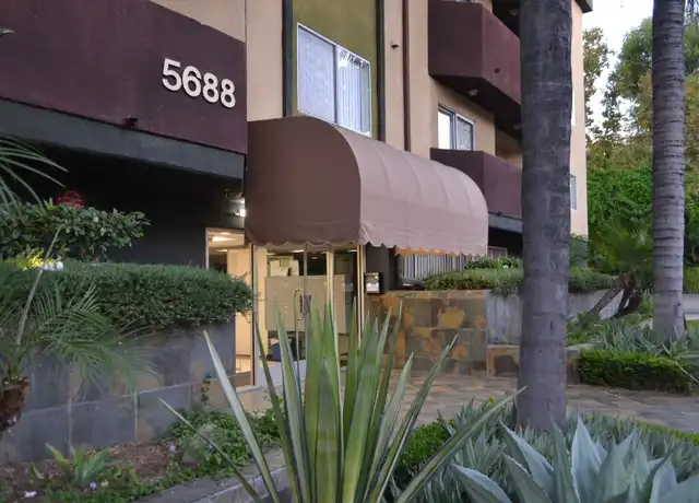 Property at 5688 Etiwanda Ave Unit 105, Tarzana, CA, 91356, 2 beds, 2 baths, [object Object]
