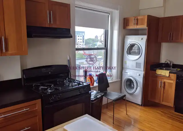 Property at 7 Brookline St Unit 3, Cambridge, MA, 02139, 3 beds, 1 bath, [object Object]