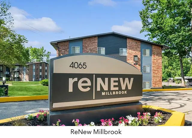 Photo of 4065 Pointe O Woods St SE, Grand Rapids, MI 49508