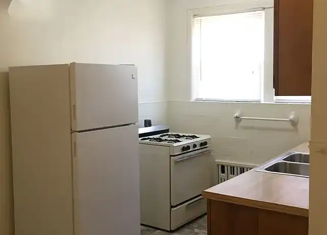Property at Buckingham Apartments, LLC - 7530 Buckingham Dr, Saint Louis, MO, 63105, 2 beds, 1 bath, [object Object]