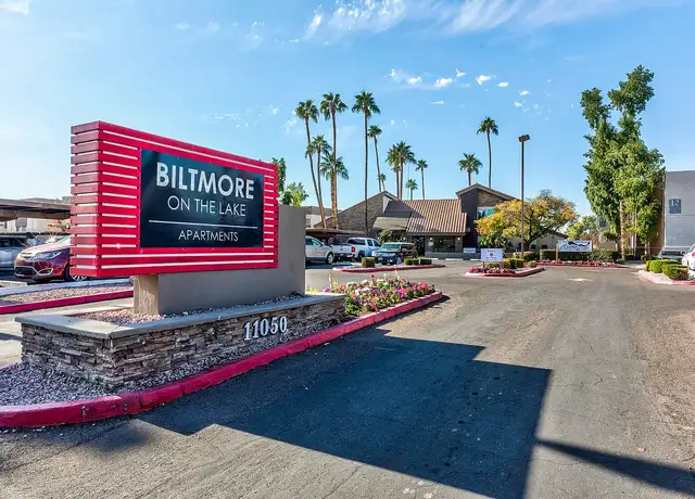 Photo of 11050 N Biltmore Dr, Phoenix, AZ 85029