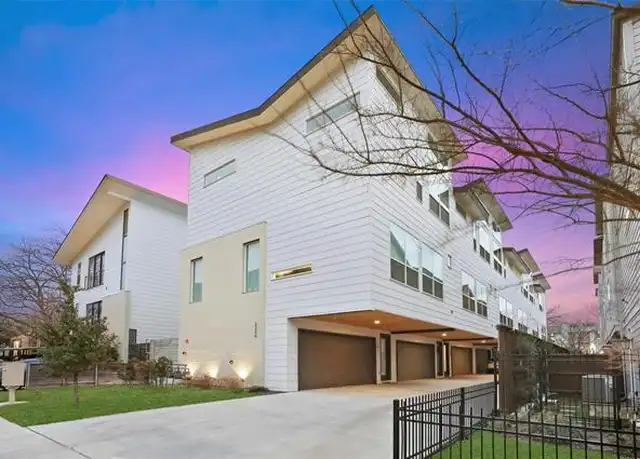 Property at 2226 N Garrett Ave #105, Dallas, TX, 75206, 2 beds, 2.5 baths, [object Object]