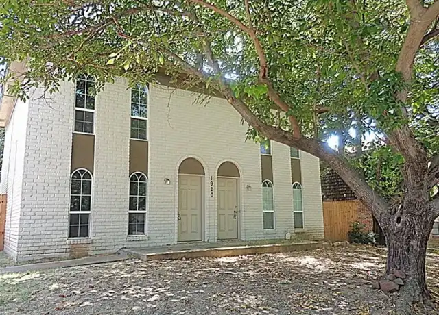 Property at 1920 W Sanford St Unit B, Arlington, TX, 76012, 2 beds, 1.5 baths, [object Object]