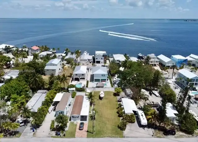 Property at 5 Michael Dr, Key Largo, FL, 33037, 2 beds, 2 baths, [object Object]