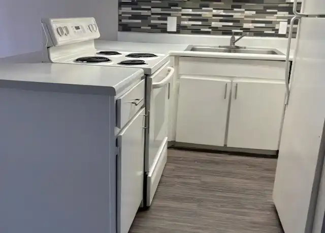 Property at 1233 Cavender Dr Unit 202W, Hurst, TX, 76053, 2 beds, 1 bath, [object Object]