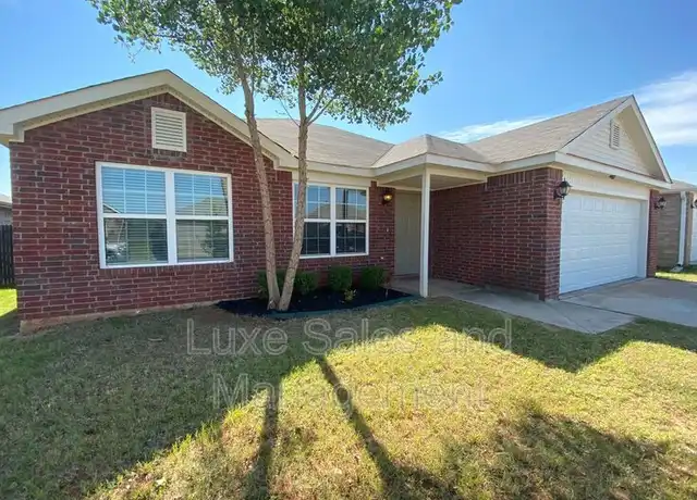 Property at 2912 Thompson Farm Ln, Yukon, OK, 73099, 3 beds, 2 baths, [object Object]