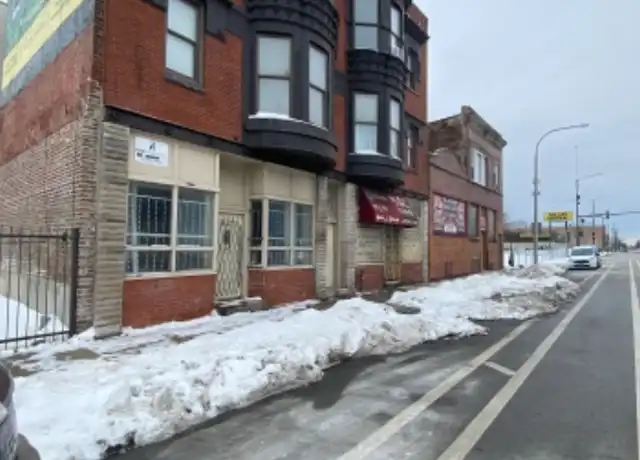 Property at 615 E Pershing Rd Unit 2, Chicago, IL, 60653, 3 beds, 1 bath, [object Object]