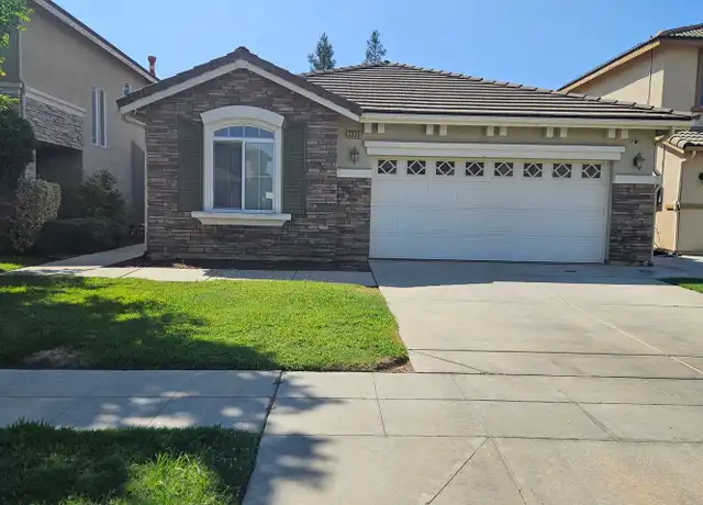 Property at 7035 E Dayton Ave, Fresno, CA, 93737, 3 beds, 2 baths, [object Object]