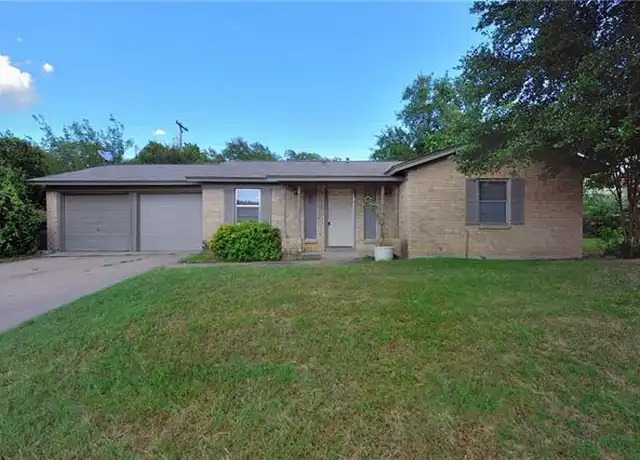 Property at 1303 S Rusk St, Weatherford, TX, 76086, 3 beds, 2 baths, [object Object]