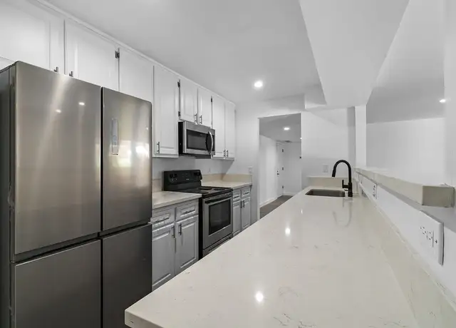 Photo of 600 E Olive Ave, Burbank, CA 91501