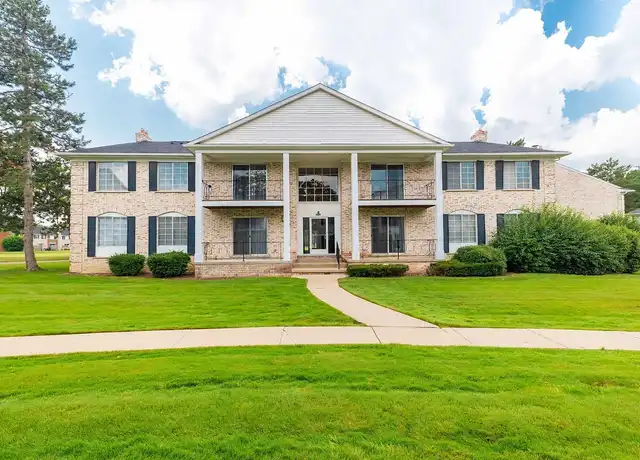 Property at Knollwood Village Apartments - 2130 E Hill Rd, Grand Blanc, MI, 48439, 1-2 bed, 1 bath, [object Object]