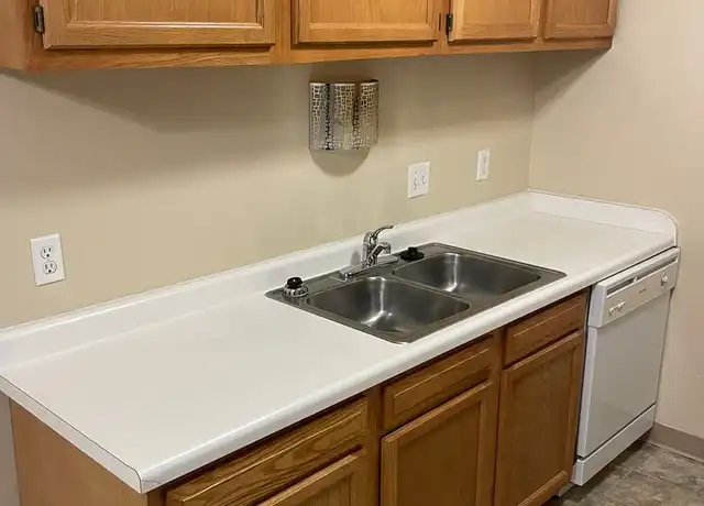 Property at 910 Ginny Ave Unit 40, Bellevue, NE, 68005, 2 beds, 1 bath, [object Object]