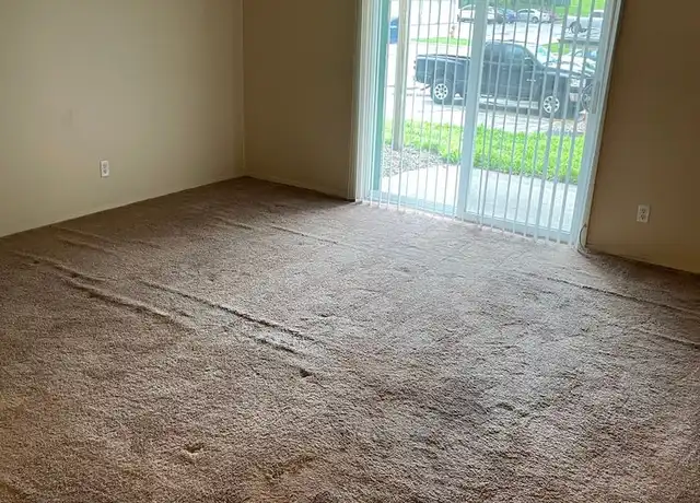 Property at 910 Ginny Ave Unit 40, Bellevue, NE, 68005, 2 beds, 1 bath, [object Object]
