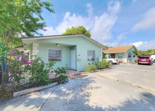 Property at 412 Conniston Rd, West Palm Beach, FL, 33405, 3 beds, 2 baths, [object Object]