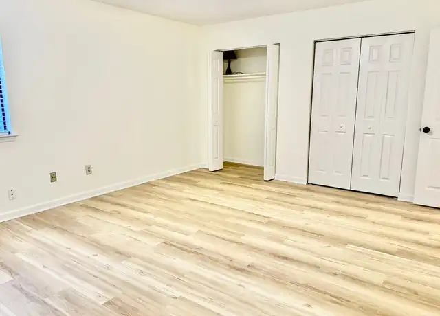 Property at 286 Toweridge Dr SW, Marietta, GA, 30064, 2 beds, 2 baths, [object Object]